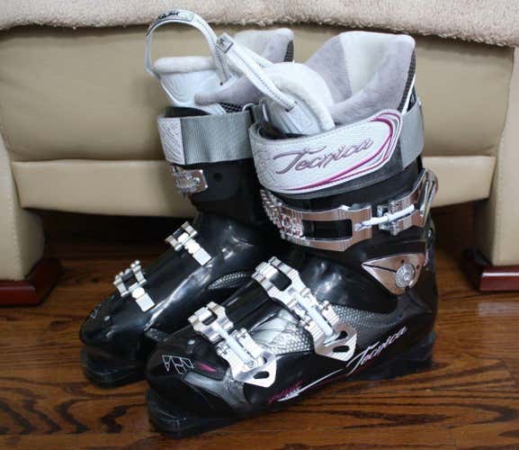 TECNICA PHOENIX 8 MAX SKI BOOTS SIZE 26.5 WOMEN SIZE 9.5