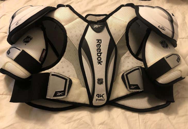 Reebok 9K Pro