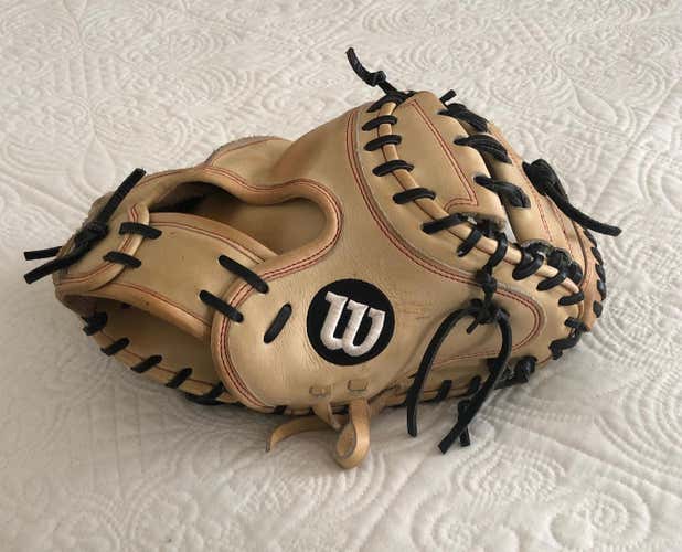 Wilson A2000 Catchers Mitt