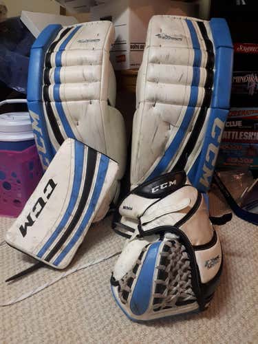 CCM Extreme Flex II  Pro Goalie Equipment (Full Set) Regular Senior