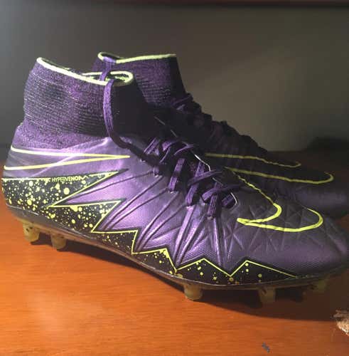 NIKE HYPERVENOM