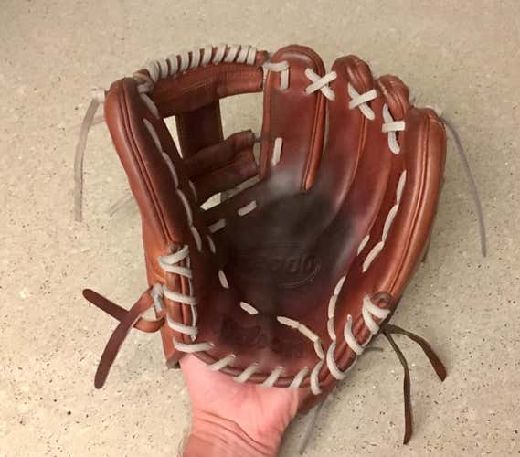 Wilson A2000 *new laces* 11.5