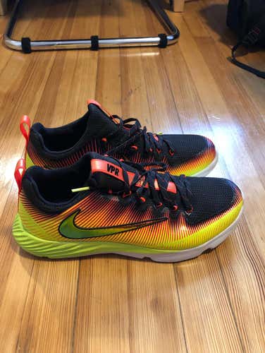 LE Nike Vapor Turf Shoes