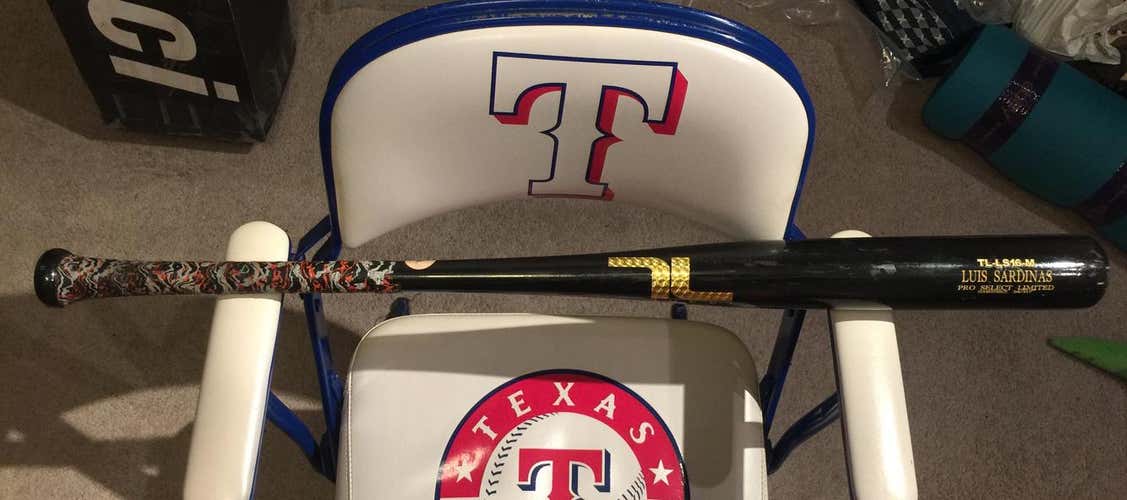 LUIS SARDINAS game used TUCCI LUMBER TL-LS16-M Model bat