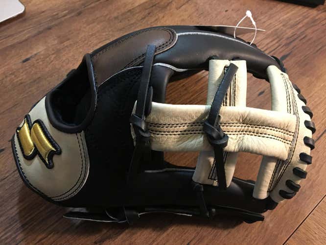 New SSK Highlight Pro Glove High School & College