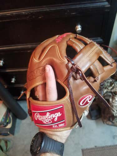 Rawlings Heart of the Hide Wing Tip Glove