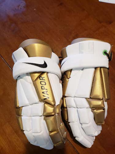 New Nike Vapor Gloves