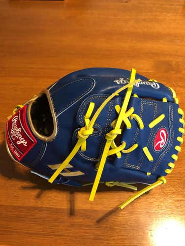 College Issue Rawlings HOH Hofstra Pride Glove