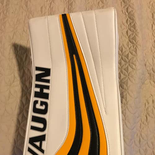 Brand New Anton Khudobin pro stock Vaughn  SLR goalie blocker