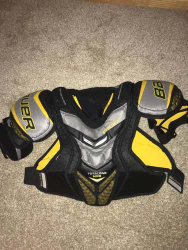 BRAND NEW Bauer Supreme NXG Senior Shoulder Pad’s