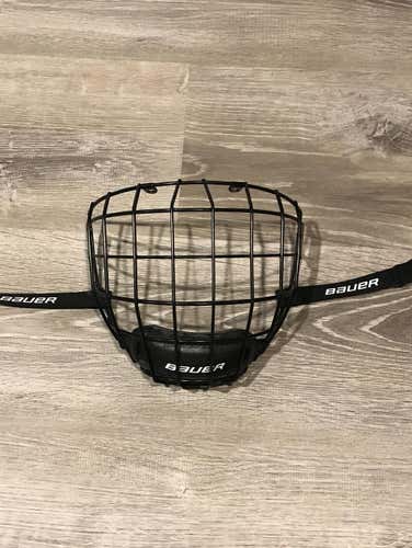 Bauer Black Cage