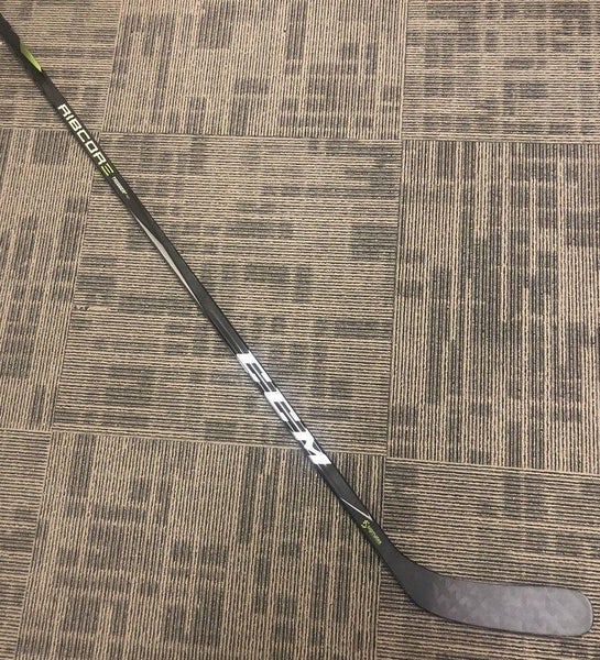2 Pack - Pro Stock CCM Ribcor Trigger 2 Grip Hockey Stick, LH P40 80 Flex