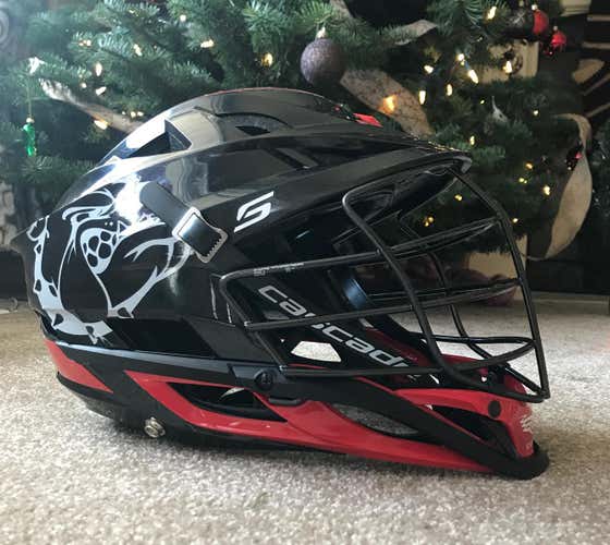 Like New Cascade S Black w Red Chin