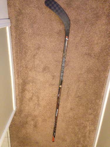 NCAA Hockey Pro Stock 1S  Bauer Supreme P92 curve 87 Flex