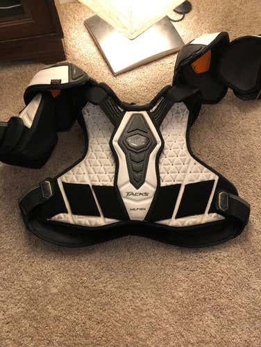 Ultra Tacks Pro Stock L Shoulders