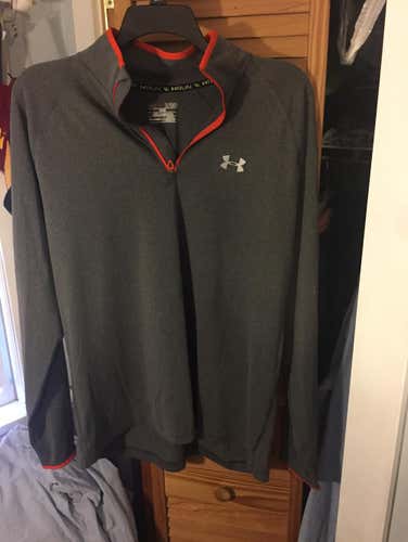 UA Quarter Zip XL