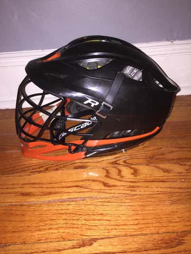 Cascade R Black With Orange Chin