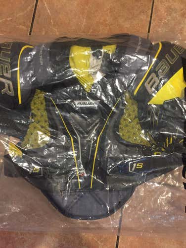 Brand new Senior large Bauer 1S Shoulder Pads
