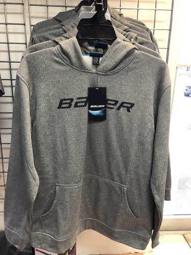 New Bauer Hockey hoodie (Large)