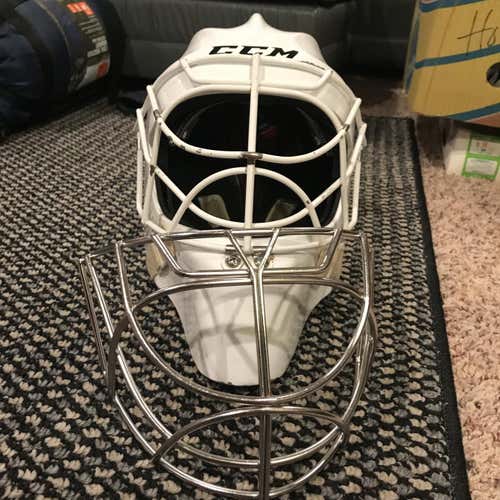 CCM PRO MASK SIZE LARGE