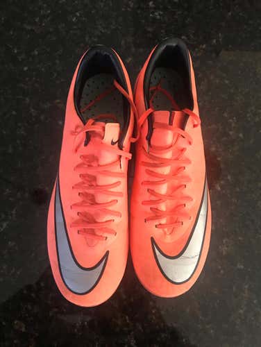 Nike Mercurial Youth Cleat - Size 4
