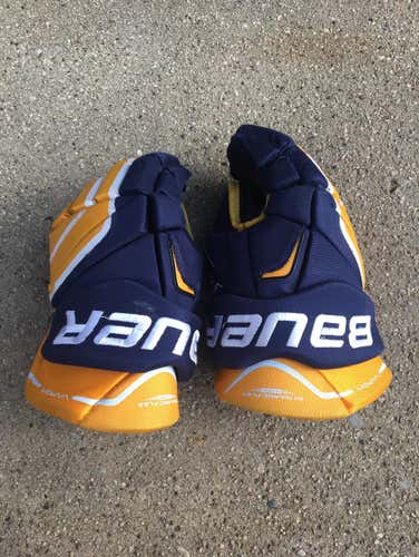 Bauer Vapor X80 Gloves 15”