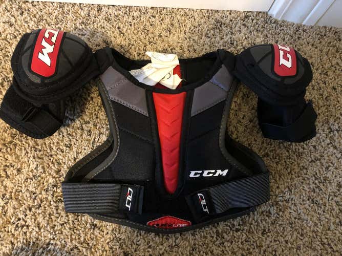 CCM Youth Medium Shoulder Pads