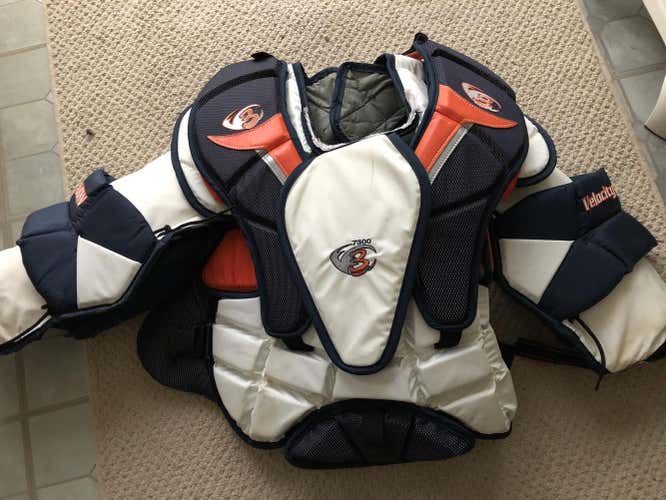 Vaughn Goalie Chest Protector Intermediate