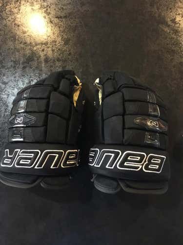 Bauer Nexus 9000 Gloves Senior