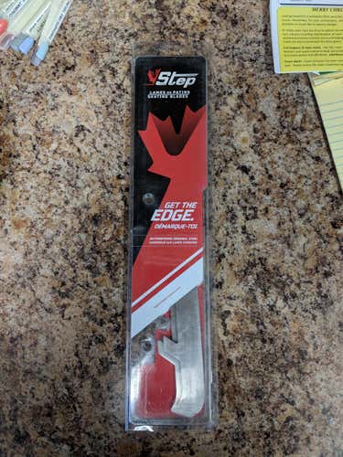 NEW Bauer Step Steel Blades - Size 10/10.5