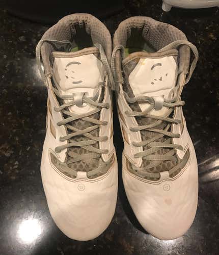 Warrior BURN 8.0 Cleats - Mid, Size 8 US