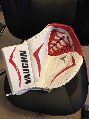 New Vaughn Velocity V6 Goalie Glove Regular Senior FACTORY MAD