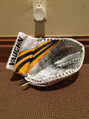 Khudobin Pro Return Vaughn Glove