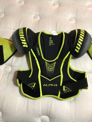 Warrior Q5 Shoulder Pads