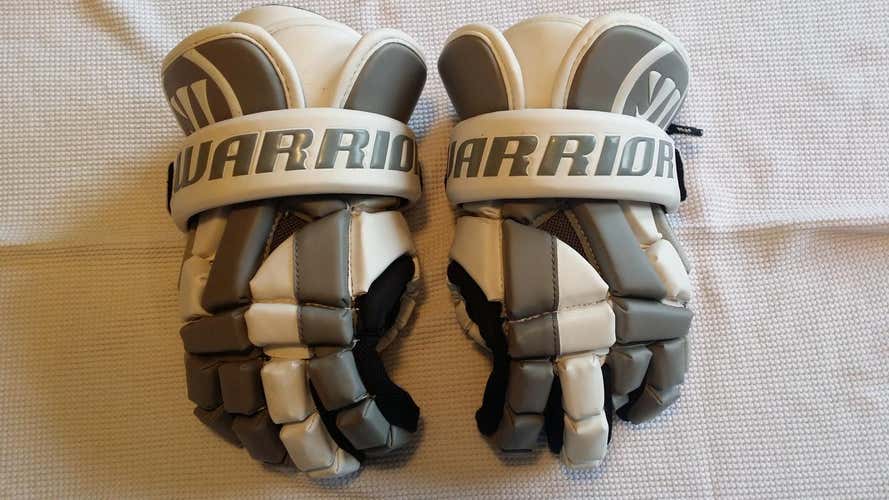 Warrior Riot Gloves -12"
