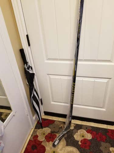 New Bauer Stick Righty Toe 86 - 90 Senior