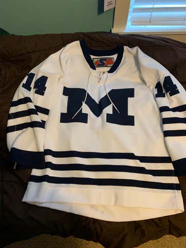 Game Worn Middlebury College Hockey Jersey #14