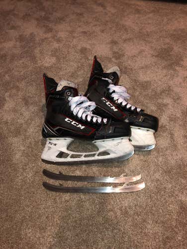 CCM JETSPEED FT1 SKATES Size 10