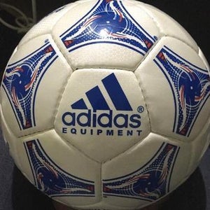 Adidas 1998 France World cup tricolore Official Match Ball OMB final teamgeist