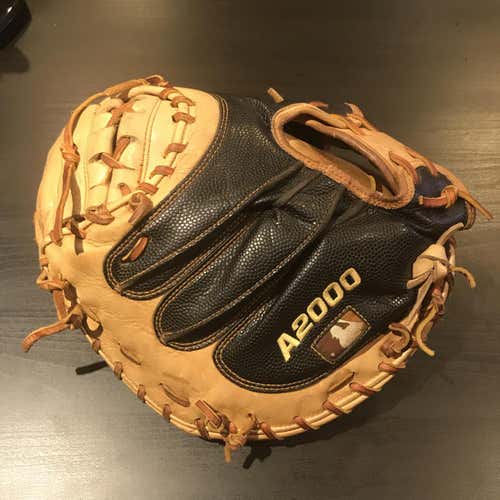 Wilson A2000 34” Catchers Mitt