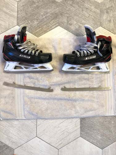 Bauer Vapor 1x pro Intermediate Goalie Skates. COMES WITH EXTRA BLADES