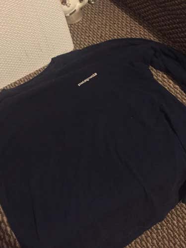 Pantagonia Long Sleeve Shirt Medium