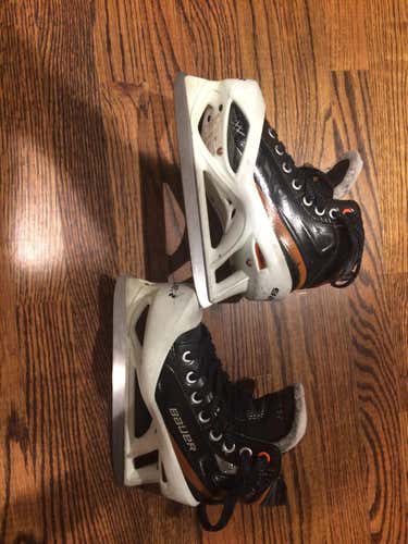 Bauer Goalie Skates Youth Size 2.5