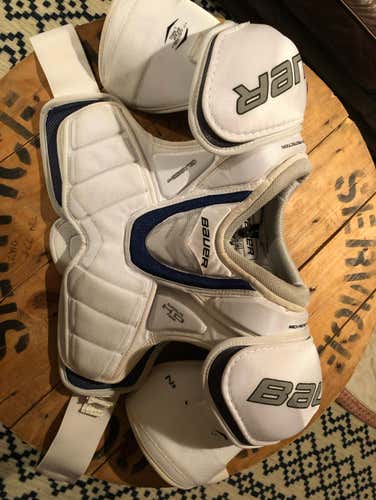 Bauer Nexus 6000 Shoulder Pads