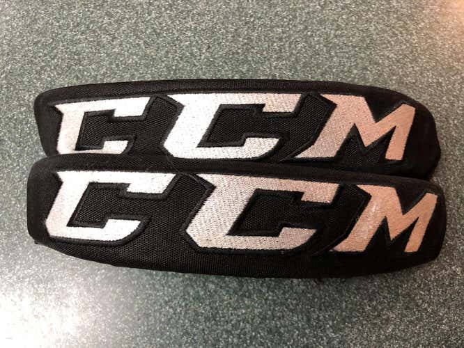 CCM HG97 Gloves Backhand Cuff Rolls Black
