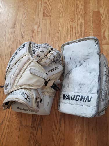 Vaughn Velocity V4 Goalie Glove & Blocker Regular Senior