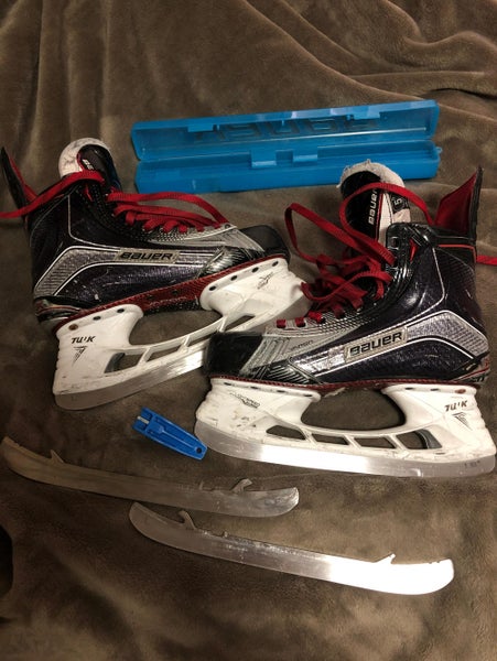 Bauer Vapor 1X Skates With Super feet, Bauer Speed Plate, Extra Skate Blades And Case
