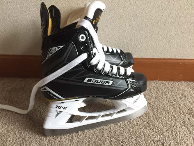 Bauer Supreme S170 Junior Skates Size 2.5D