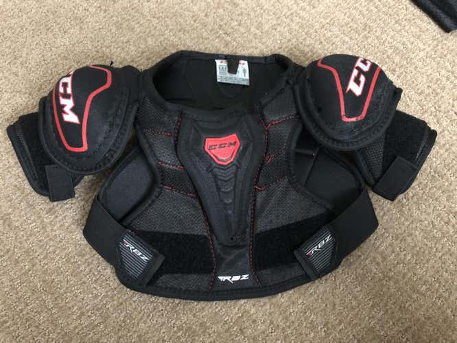 CCM RBZ Shoulder Pads Youth, Medium