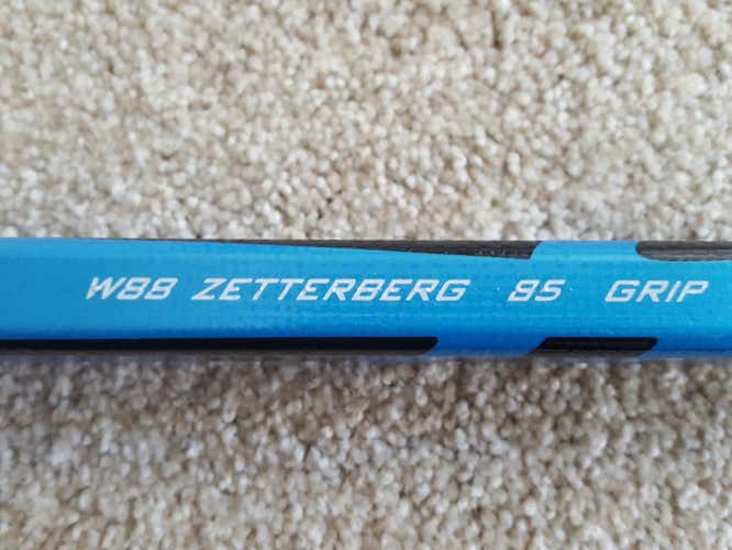 Warrior Krypto Pro Hockey Stick W88 85 Flex Right NEW